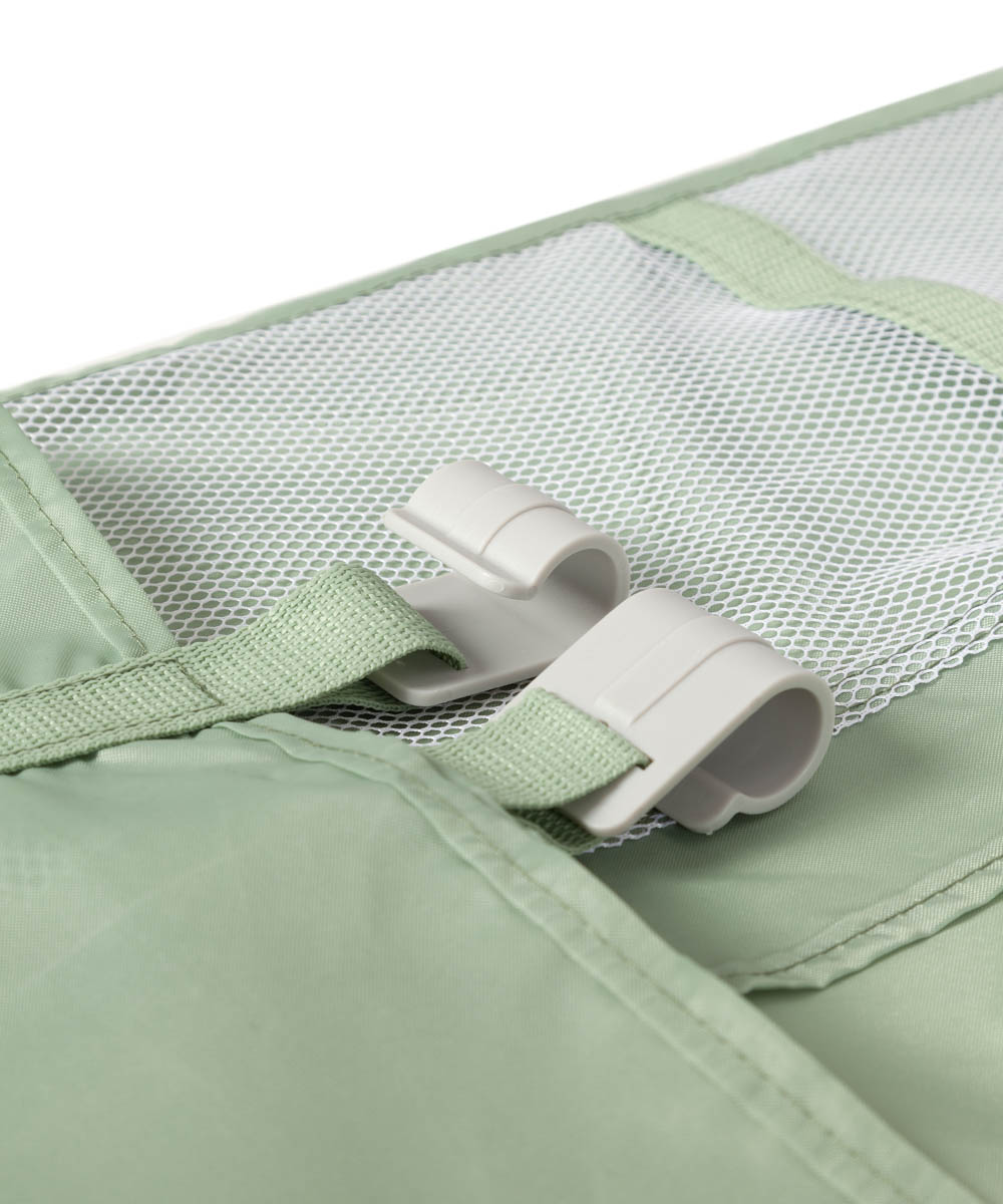 Манеж Piccolo+ 2023 Дополнительный ярус надёжно крепится на раму и  имеет разборные рёбра жесткости.